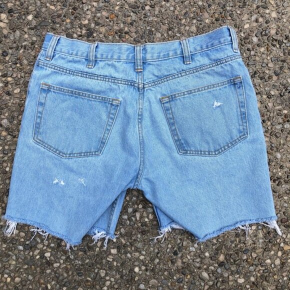 💫HOST PICK 💫 BOHO HIGH WAIST LIGHT DENIM DISTRESSED JEAN SHORTS SIZE 33/34 - Picture 12 of 13